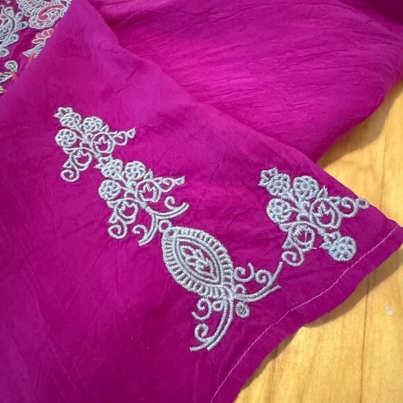 Johnny Was Embroidered Blouse Size MED Pink Floral Boho V-Neck - Picture 13 of 14